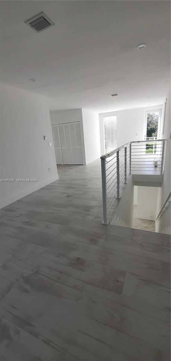 Building Photo - 3787 Thomas Ave