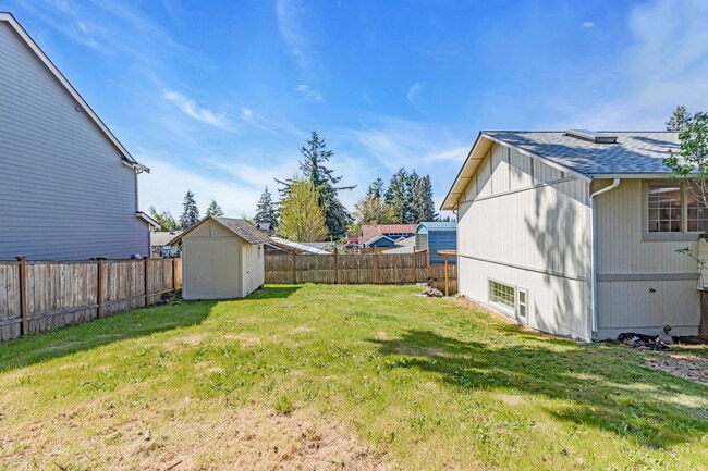 Building Photo - 10104 98th St SW
