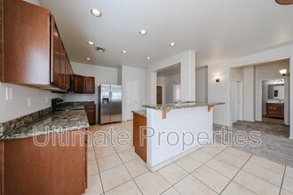 Building Photo - 2215 N 92nd Glen
