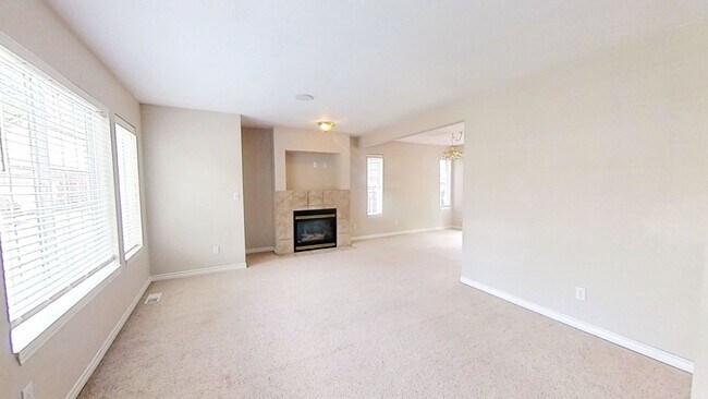 Building Photo - RENT SPECIAL! $500 OFF OF FIRST MONTH! 3 Bedroom, 2.5 Bath in the Cordata/Meridian Area!