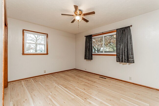 Building Photo - Please View 3D Virtual Walk-Through Before...