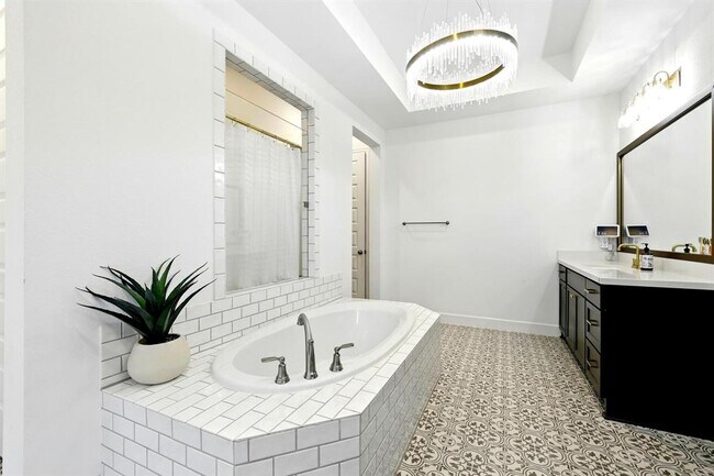 Building Photo - 5014 Mulberry Shrubs Ln