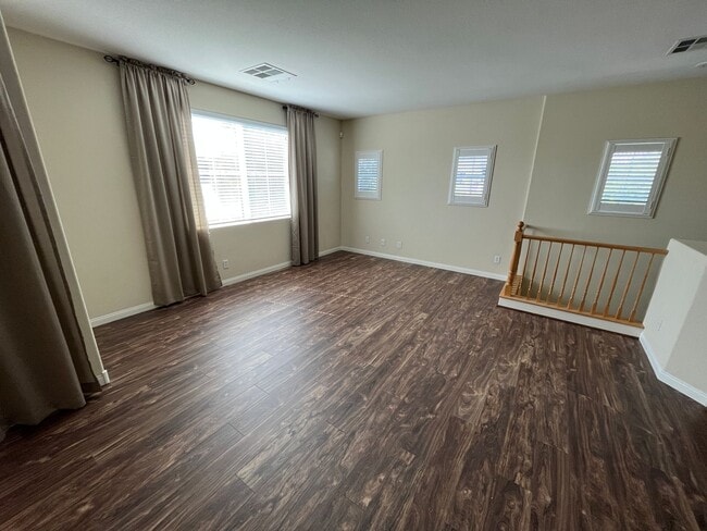 Building Photo - 2 BED / 2 BA - ALL APPLIANCES - COMMUNITY ...