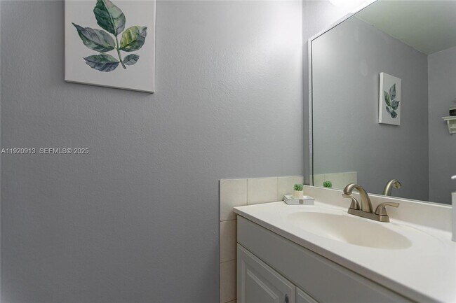 Building Photo - 245 NW 109th Ave