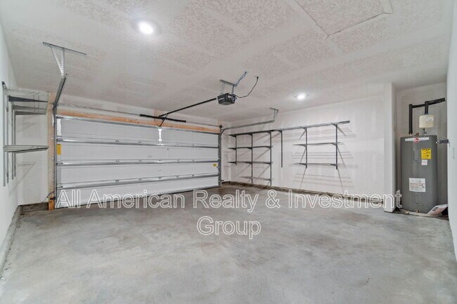 Building Photo - 1047 Limpkin St