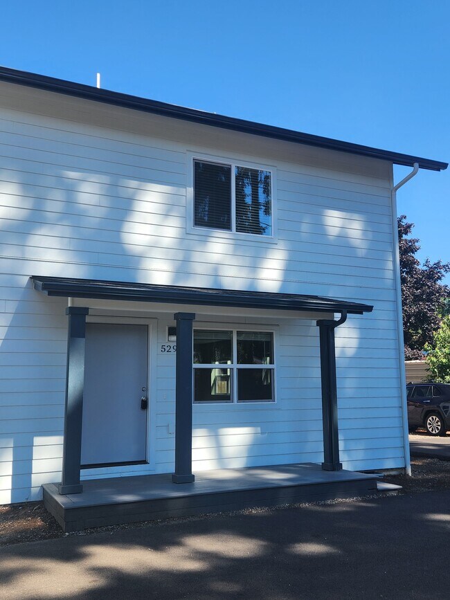 Building Photo - 5295 Chehalis Dr N