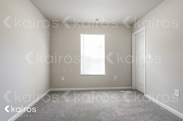 Building Photo - 833 Dove Tree Ln