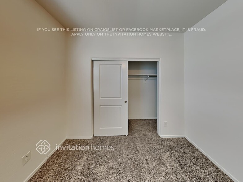 Building Photo - 22519 E Calle de Flores
