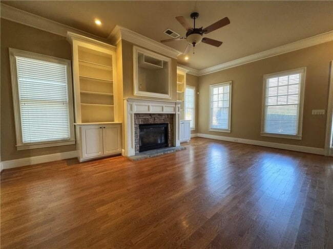 Building Photo - 1520 Vassar Ave