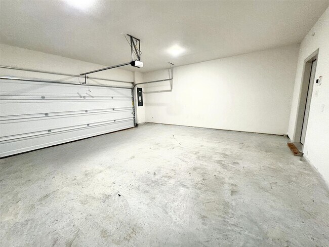 Building Photo - 4517 Bishop St