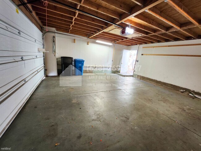Building Photo - 3 br, 2.5 bath Townhome - 4246 Atlantic Co...
