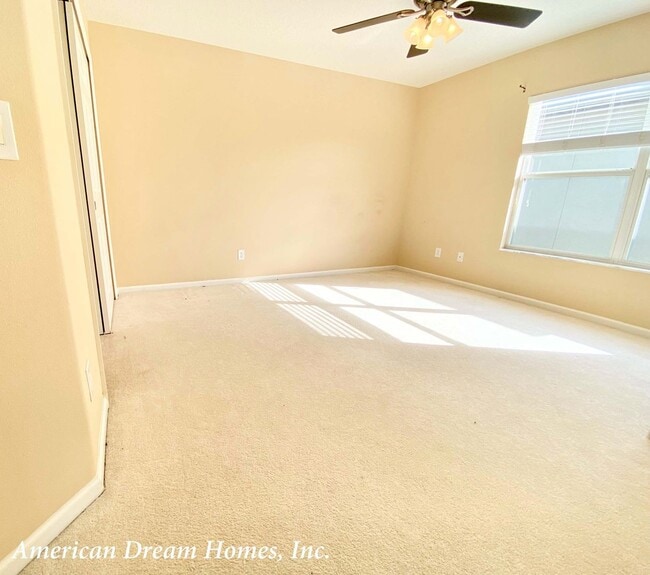 Building Photo - 10973 Willow Ridge Loop