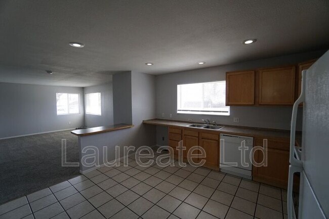 Building Photo - 932 Lowell Blvd