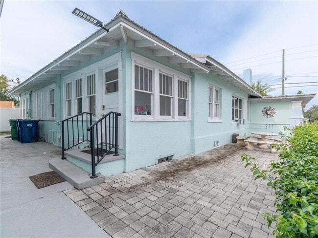 Building Photo - 103 E Mohawk Ave