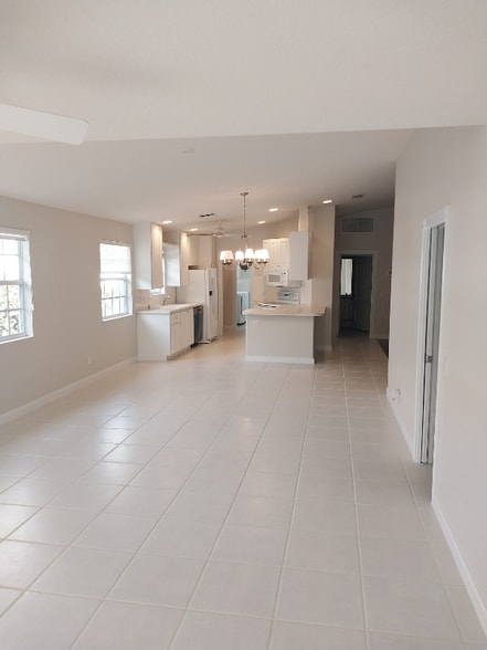 Building Photo - 4159 St George Ln