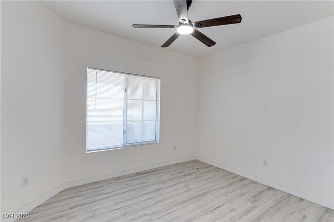 Building Photo - 1301 Red Gable Ln