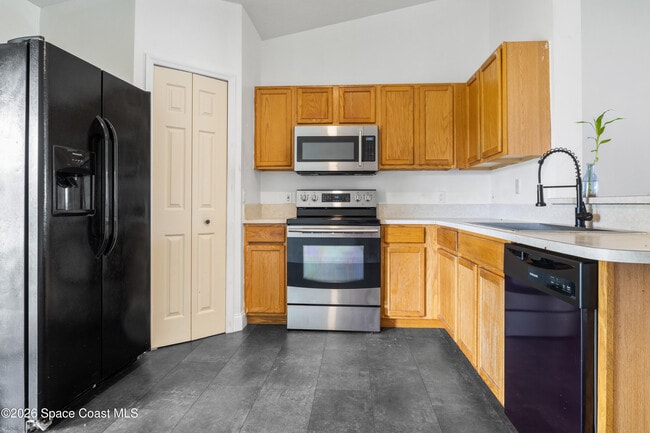 Building Photo - 1091 Slocum St NW