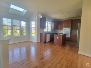 Building Photo - 18403 Polynesian Ln