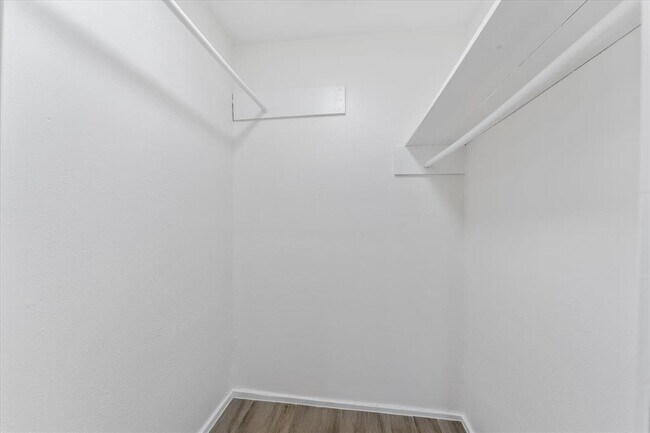 Building Photo - 5234 Browncroft St