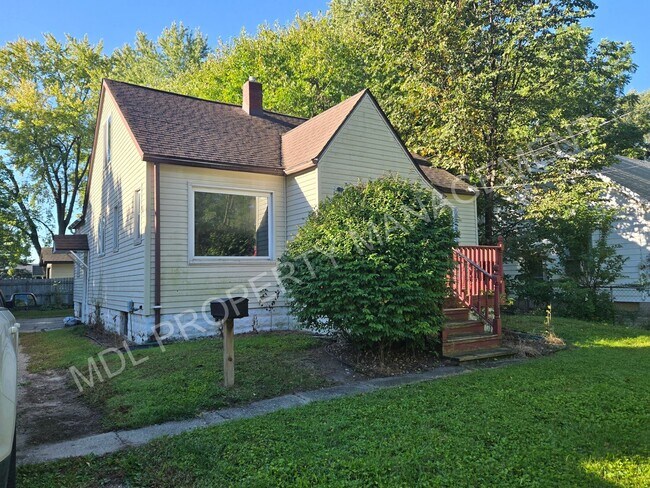 Building Photo - 414 E Haley St