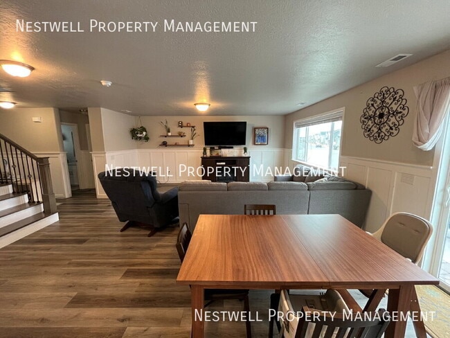 Building Photo - 1508 Waterfront Dr