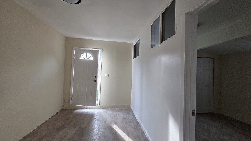 Building Photo - 6251 Canby Ave