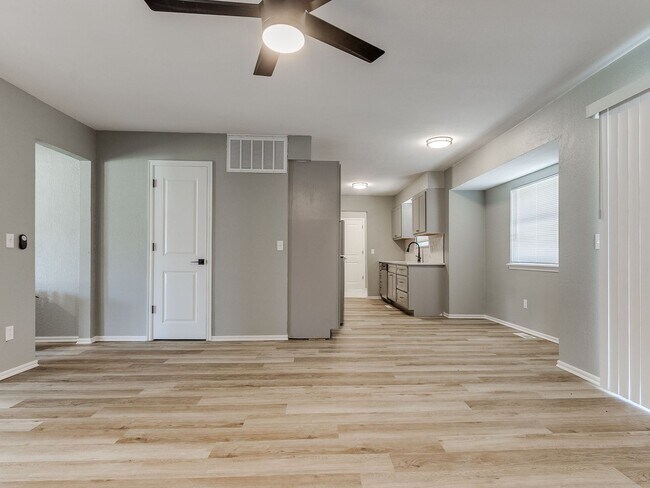 Building Photo - Stunning 4-Bedroom Home for Rent in Westwood Addition – Completely Remodeled on a Huge Lot!