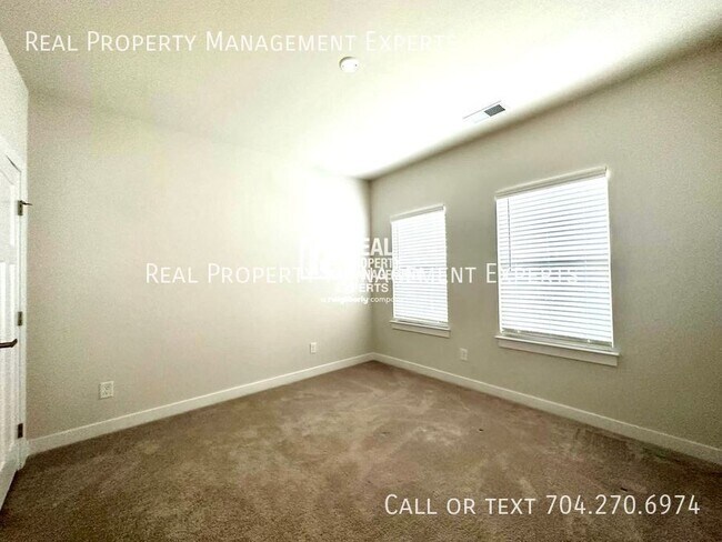 Building Photo - 12632 ES Draper Dr