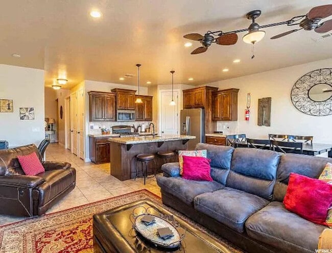 Building Photo - 4241 Razor Ridge Dr