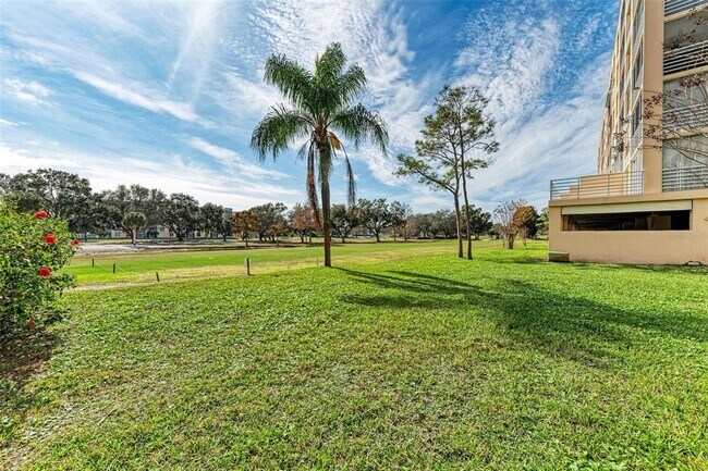 Building Photo - 4480 Fairways Blvd