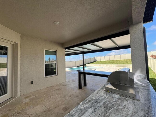 Building Photo - 16405 Silver Brk Wy