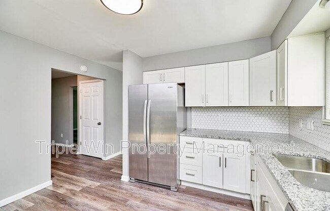 Building Photo - 1544 Rishon Hill Dr