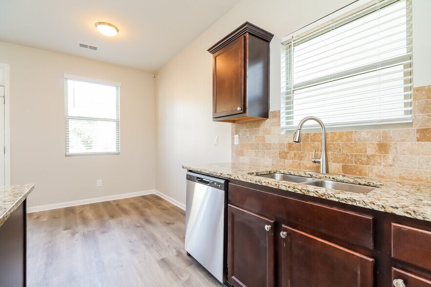 Building Photo - 1075 Lear Dr