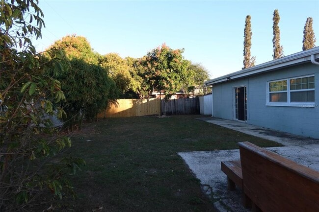 Building Photo - 3713 Benson Ave N