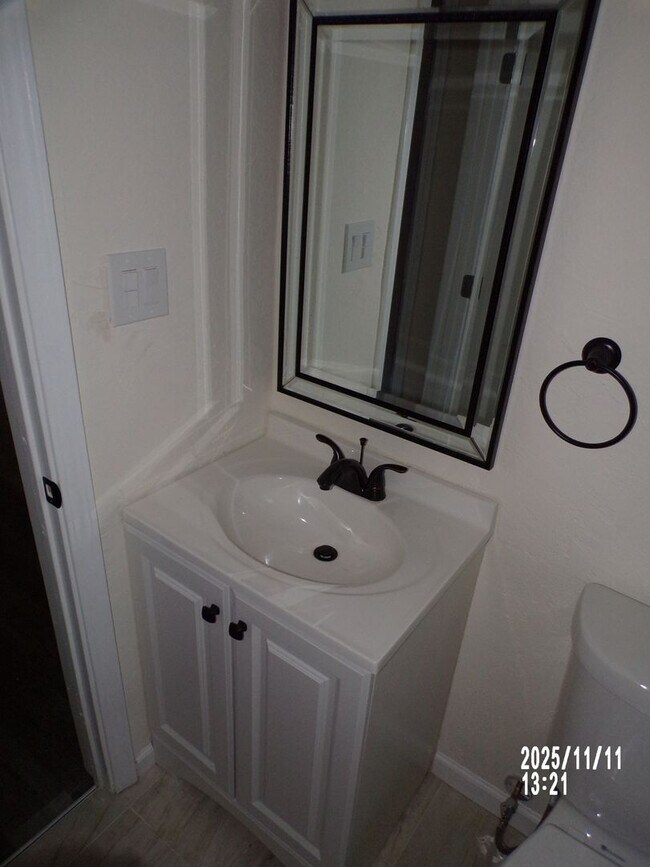 Building Photo - 1607 NW Lincoln Ave