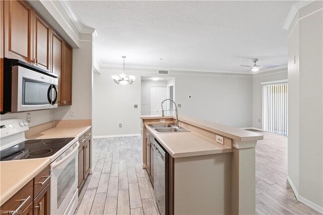 Building Photo - 11561 Villa Grand