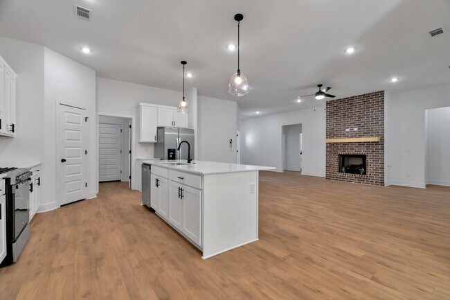 Building Photo - 2907 N Grey Squirrel Dr