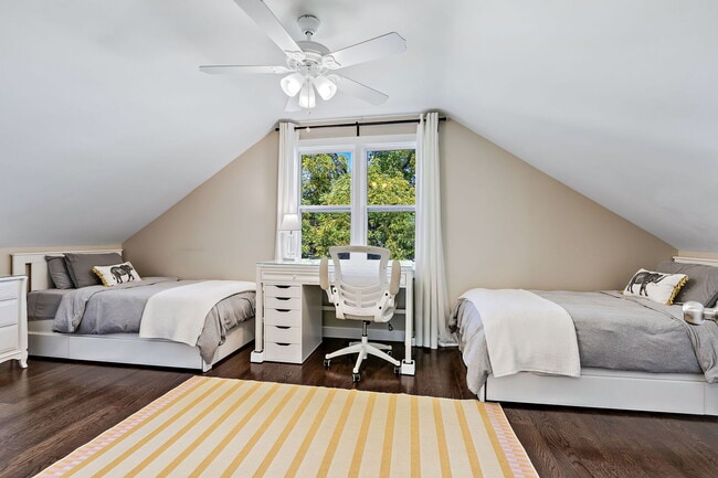 Building Photo - 639 Cumnor Ave