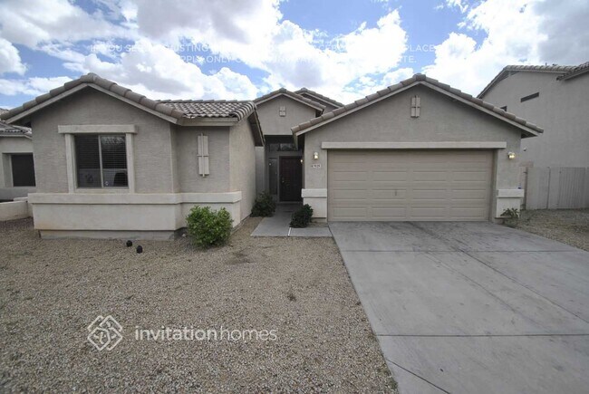 Building Photo - 9129 W MacKenzie Dr