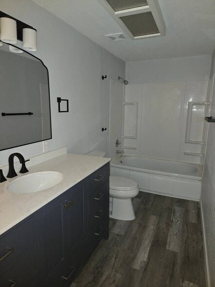 Building Photo - 109 N Kimball Ave