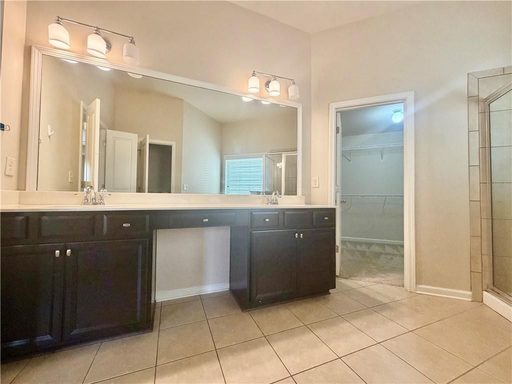 Building Photo - 4615 Woodbine Way