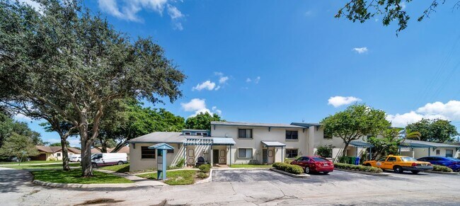 Building Photo - 4033 SW 68th Way