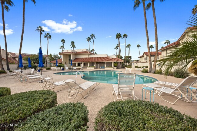 Building Photo - 7118 E Buena Terra Way