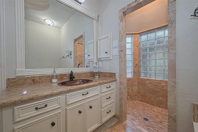 Building Photo - 26 Spiceberry Pl