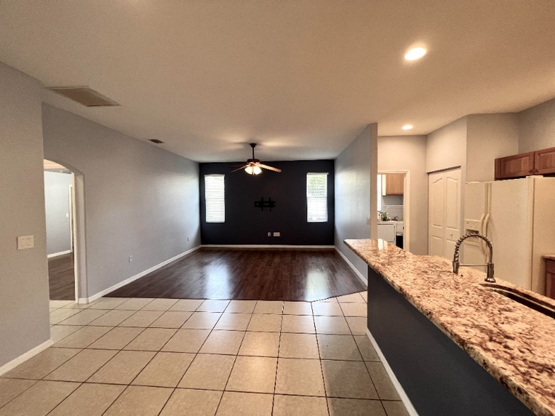 Building Photo - 6614 68th St E