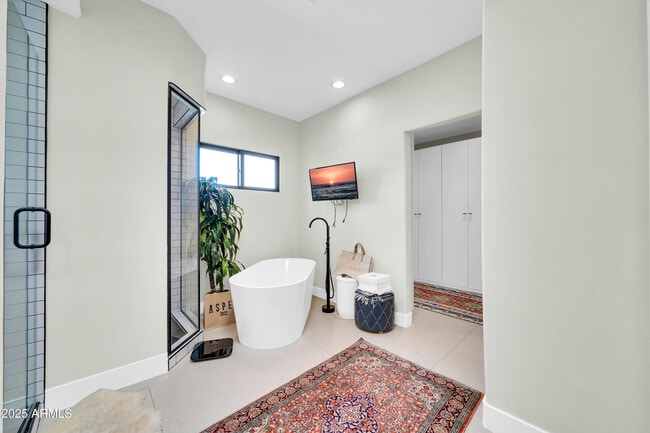 Building Photo - 6139 N 31st Ct