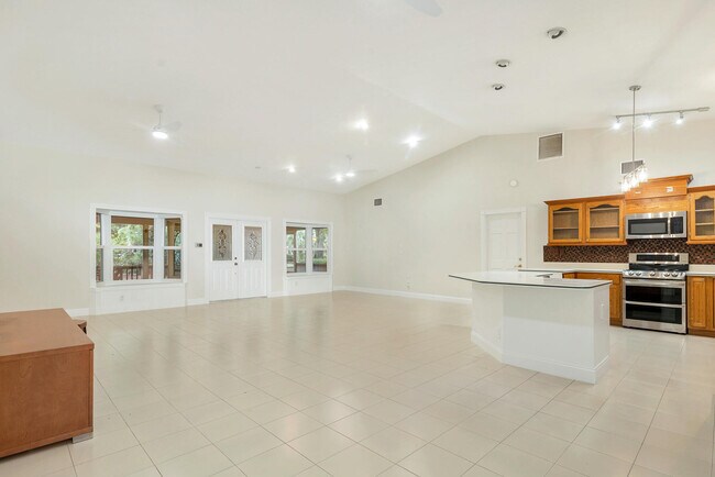 Building Photo - 14204 Broken Wing Ln