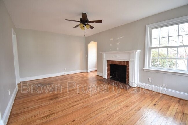 Building Photo - 702 Poole Dr