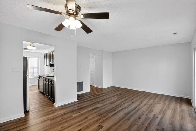 Building Photo - 21864 Ronald Dr