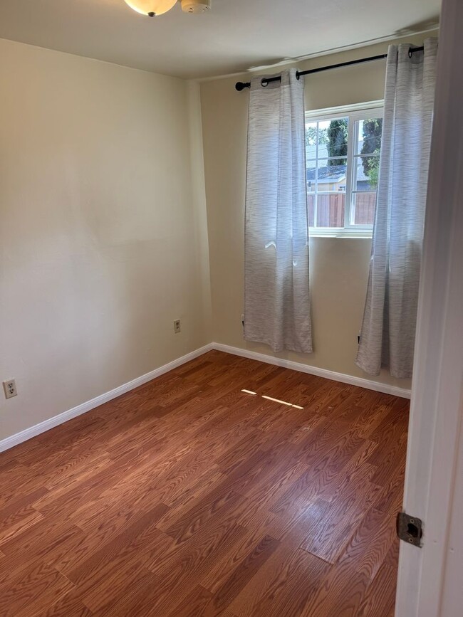 Building Photo - 130 N Poli Ave